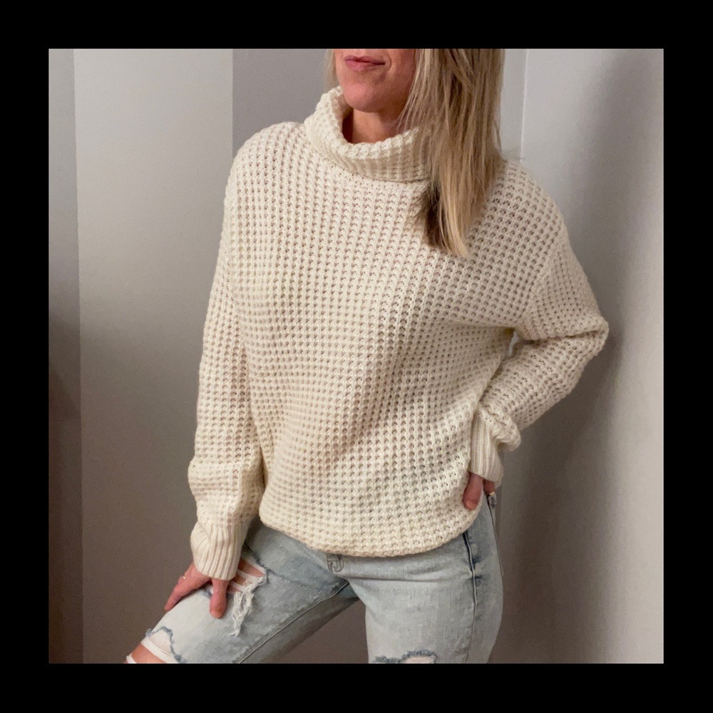 Chunky Warm Winter White Turtleneck Knit Sweater